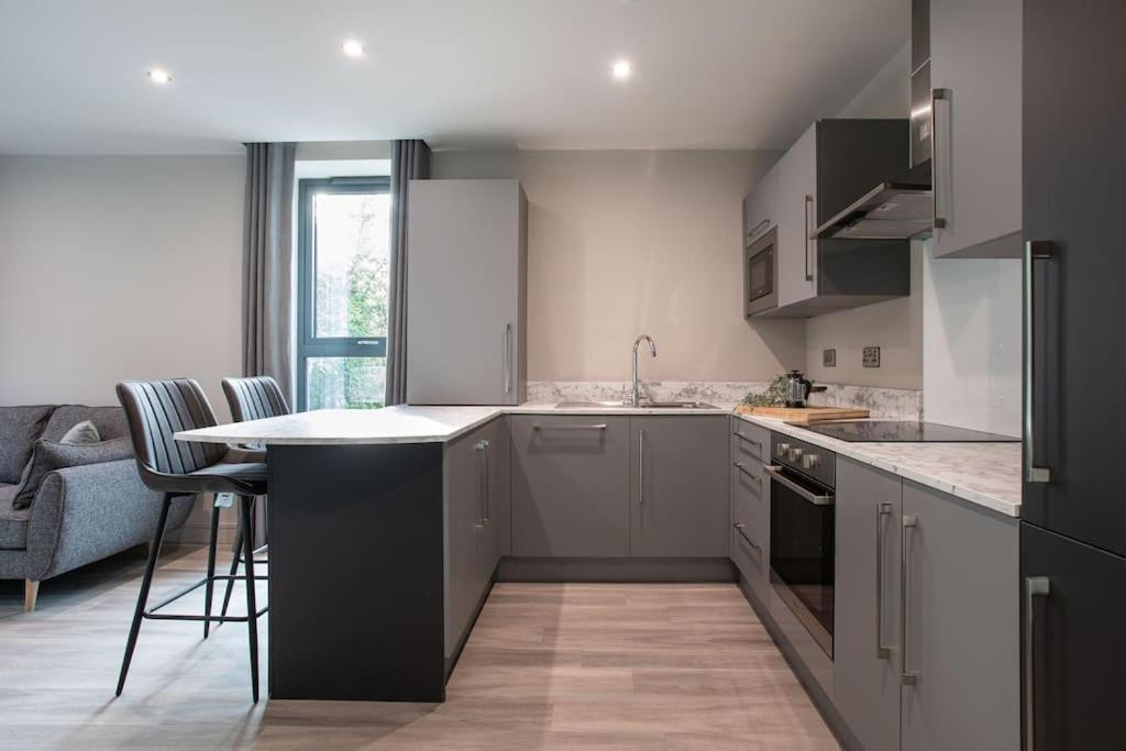 Stunning 2Br Next To The City Airport Bhd - Free Parking Belfast Exterior foto